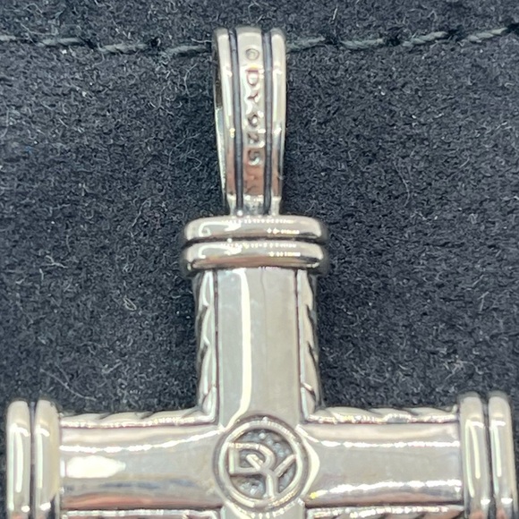 David Yurman, Chevron Cross pendant and Silver Sterling - Picture 4 of 4